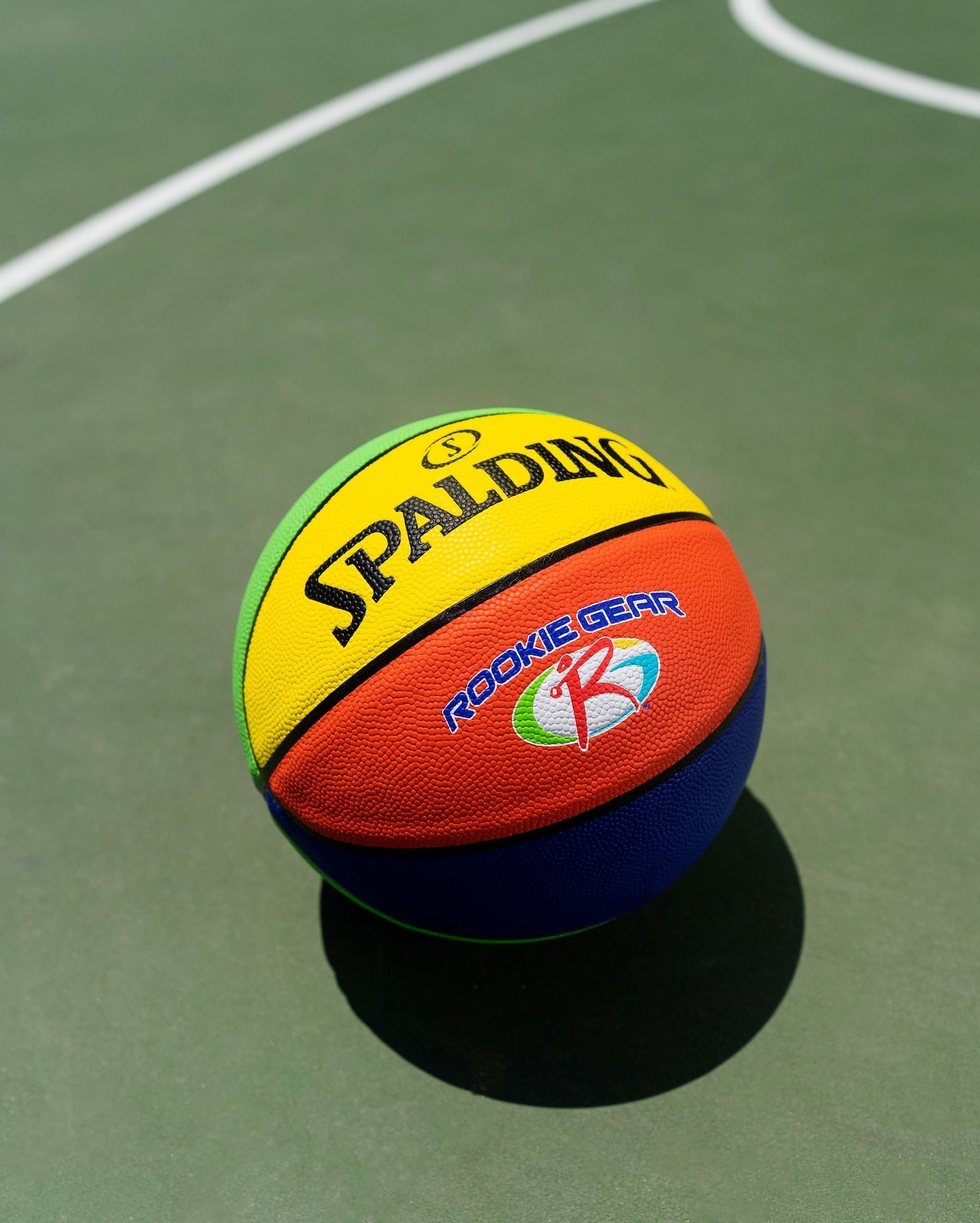 Spalding Rookie-Ausrüstung Jugendkinder Mehrfarben-Komposit-Basketball, Größe 5 (27,5-in)