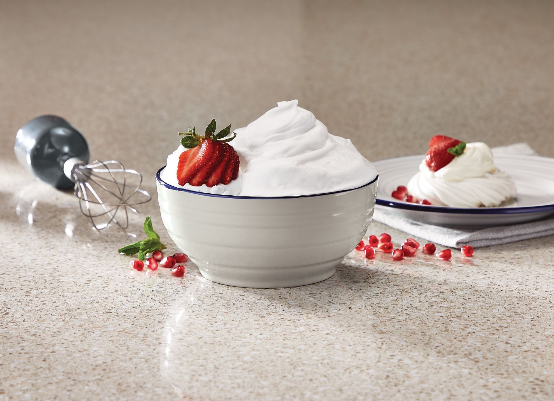 Vida by PADERNO Variable Speed Hand Mixer mit Lagergehäuse, einschließlich Aufsätze, schwarz