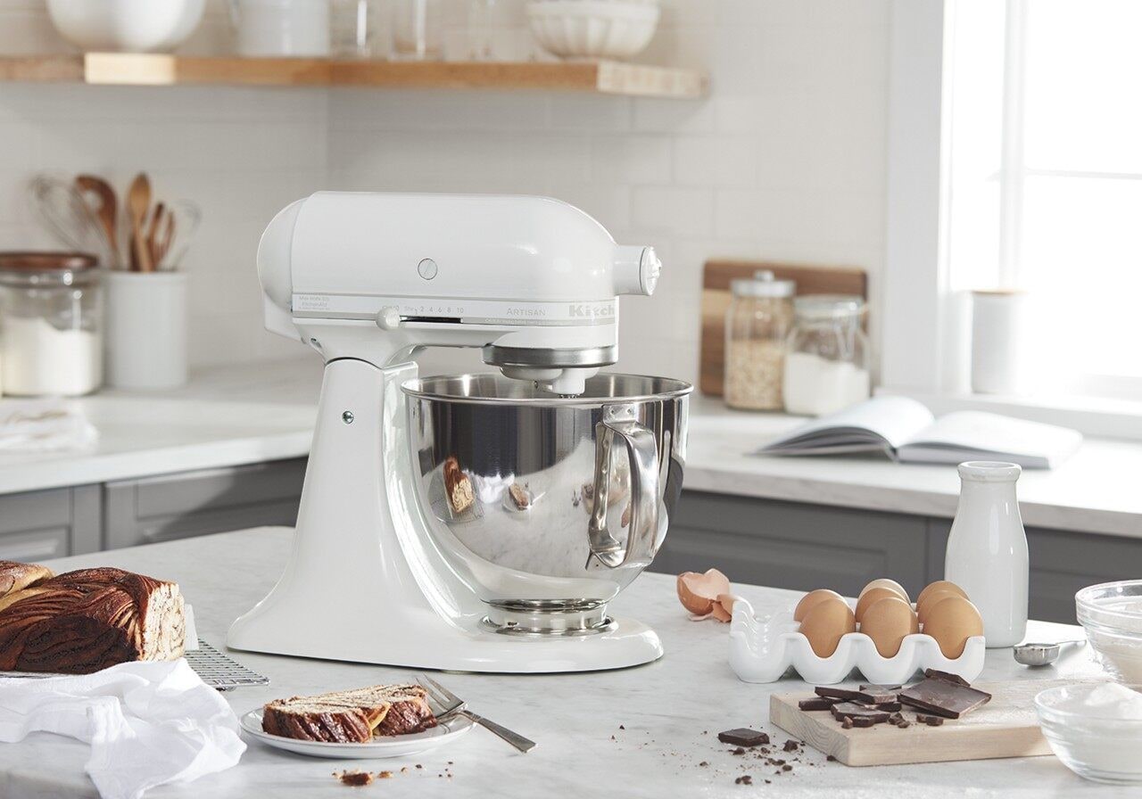 KitchenAid handwerklicher 5-Quart-Kippkopf-Ständermischer, weiß