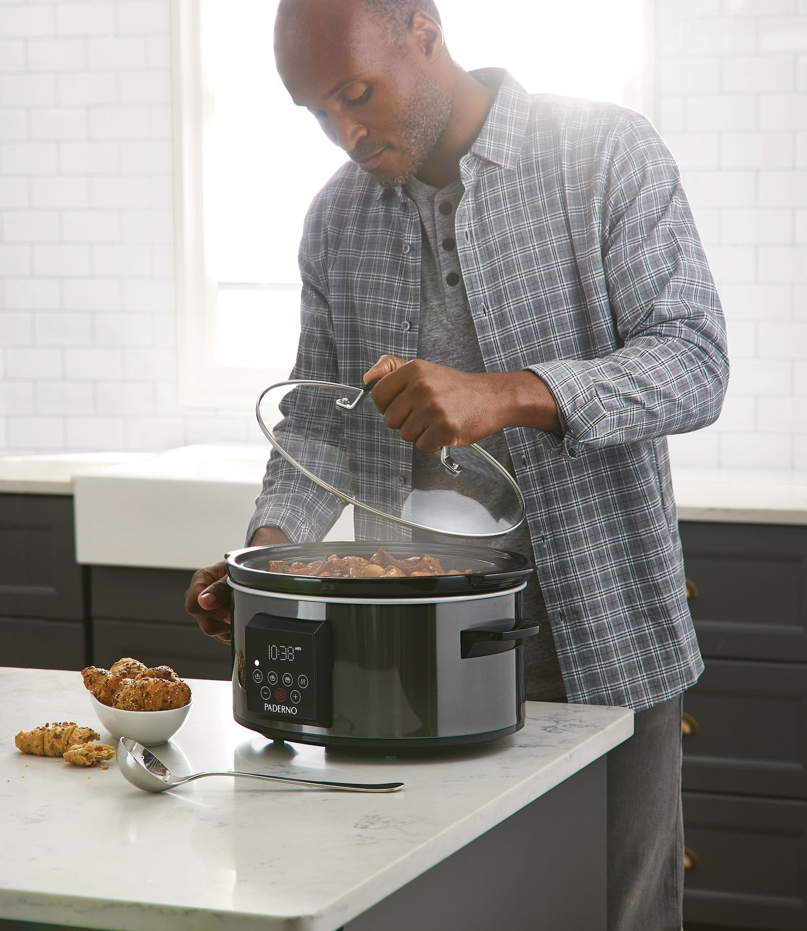 PADERNO digital programmierbarer Slow Cooker, schwarzer Edelstahl, 6qt