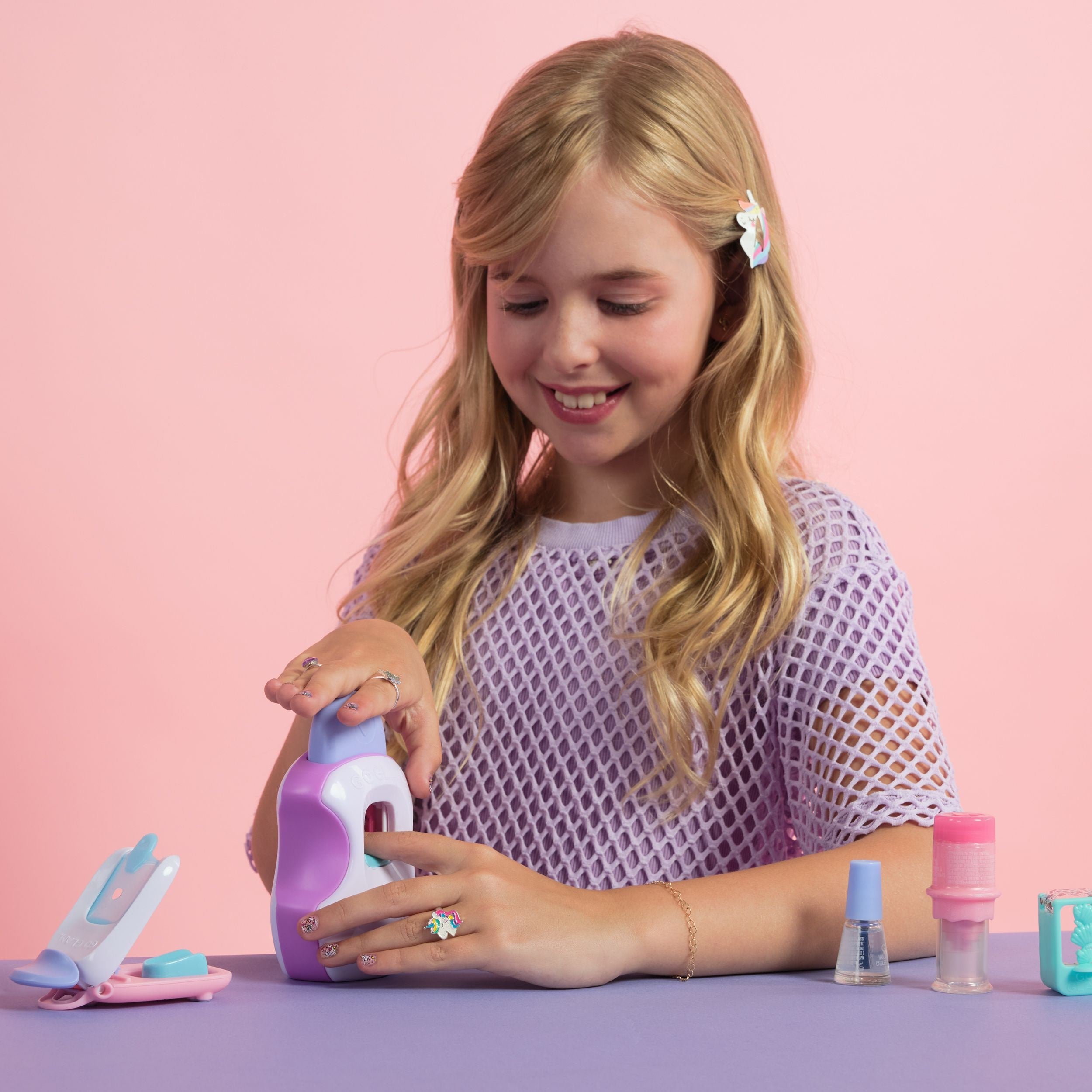 Cool Maker, GO GLAM Studio Nail Kit, Stil 200 Nägel, 4 Designs, 2 polnische Applikatoren & Maske, ab 7 Jahren