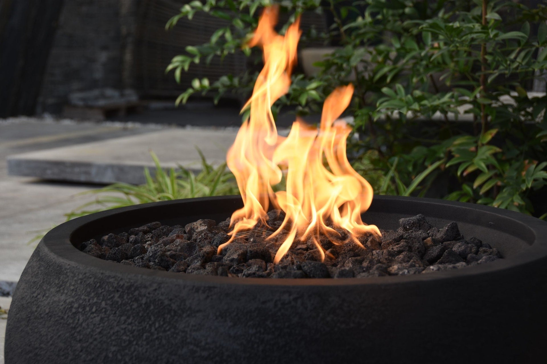 Modeno York Round Fire Bowl, flüssiges Propan, 40.000 BTU