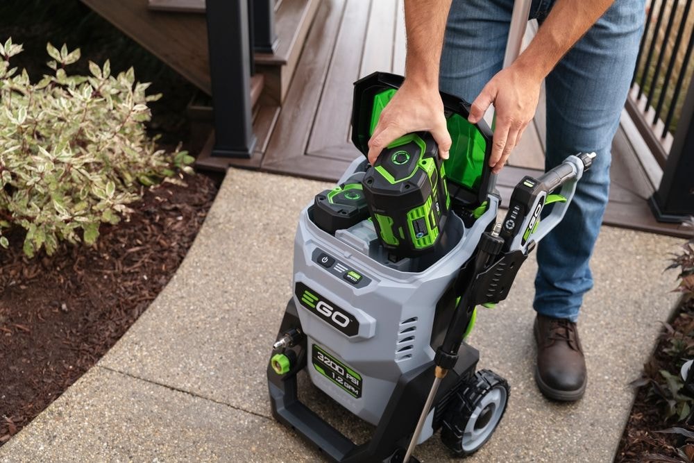 EGO HPW3204-2 POWER+ 3200 PSI Druckwaschanlage mit 2 x 6.0Ah Batterien und 320W Ladegerät